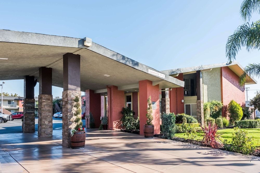 Days Inn & Suites by Wyndham Lodi 3 estrelas em Lodi