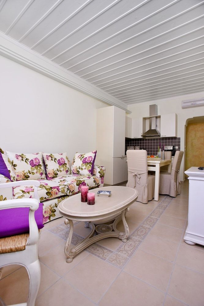 Aegean Diamonds Boutique Villas 2