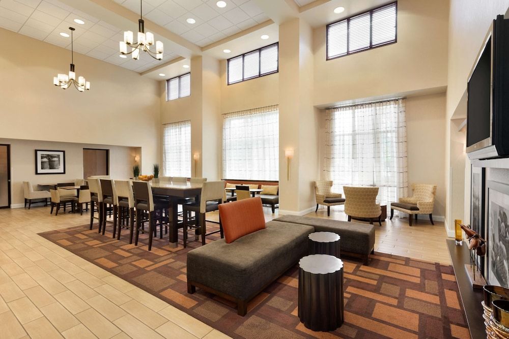Hampton Inn & Suites Largo 2