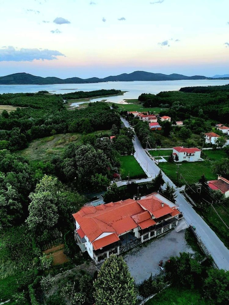 Hotel Odysseas 2 estrellas en Kalyvia