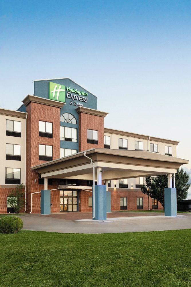 Holiday Inn Express Hotel & Suites Pratt by IHG 2 estrellas en Pratt