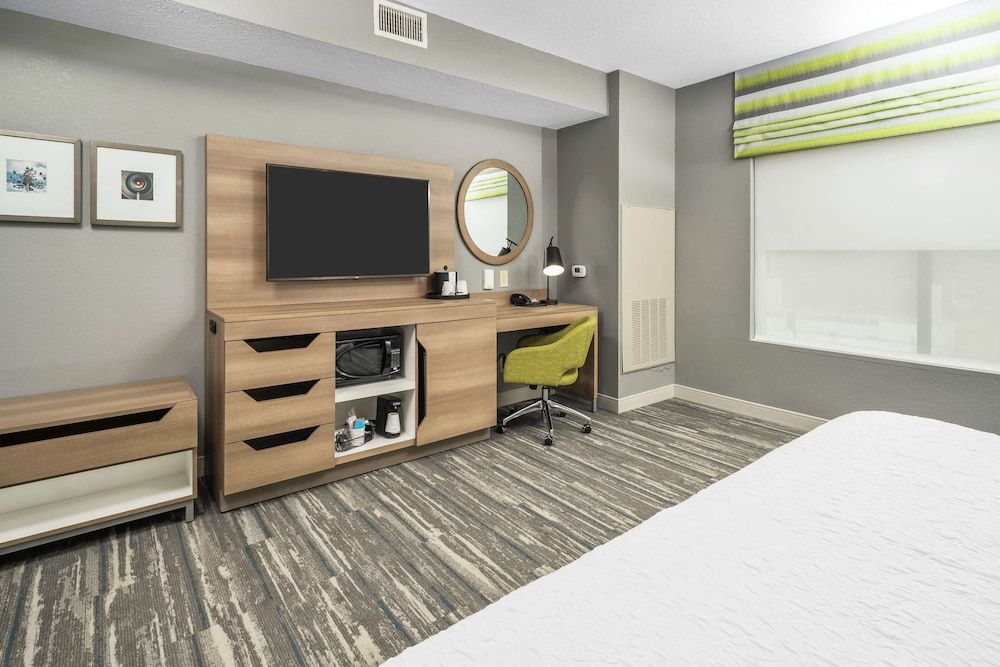 Hampton Inn Wilson Downtown 3
