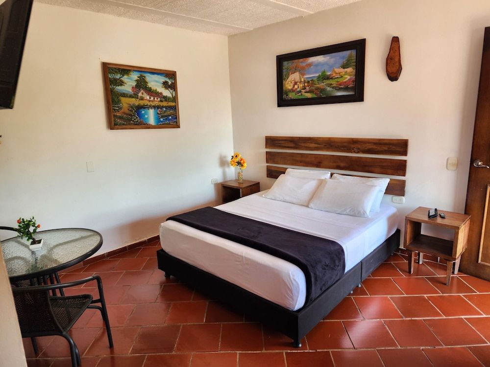 Hotel campestre palmas del zamorano 3