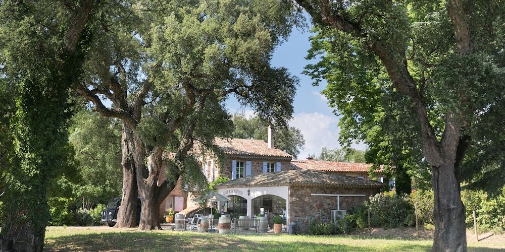 Château des Bertrands -1 estrelas em Le Cannet-des-Maures