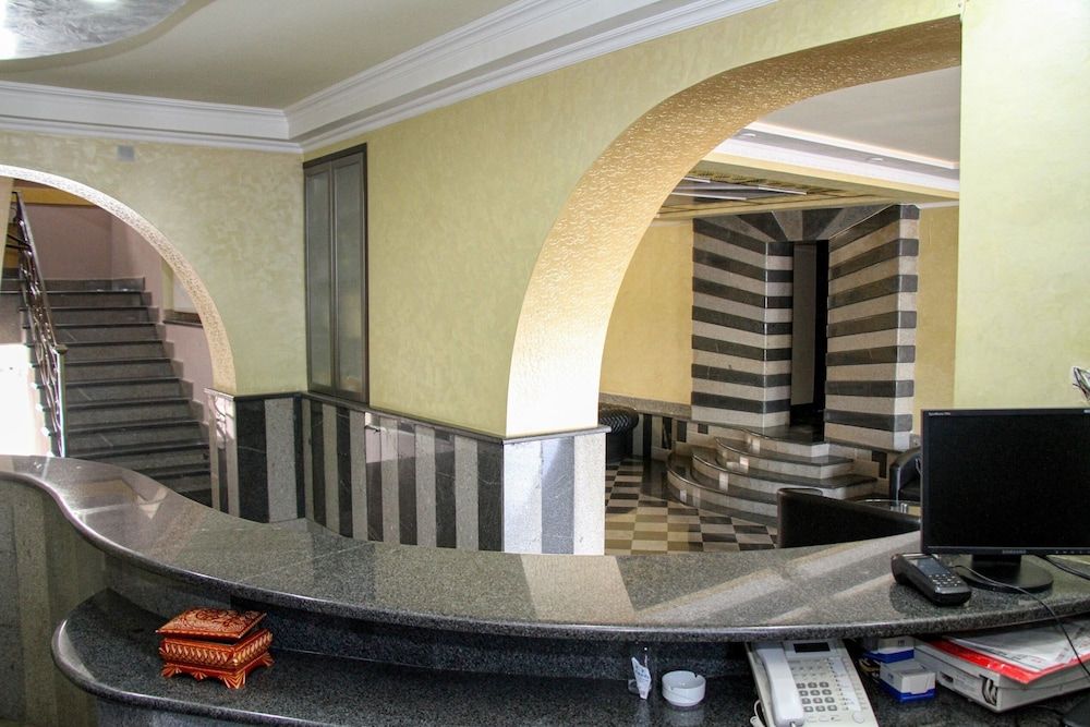 Grand Hotel Kapan 2