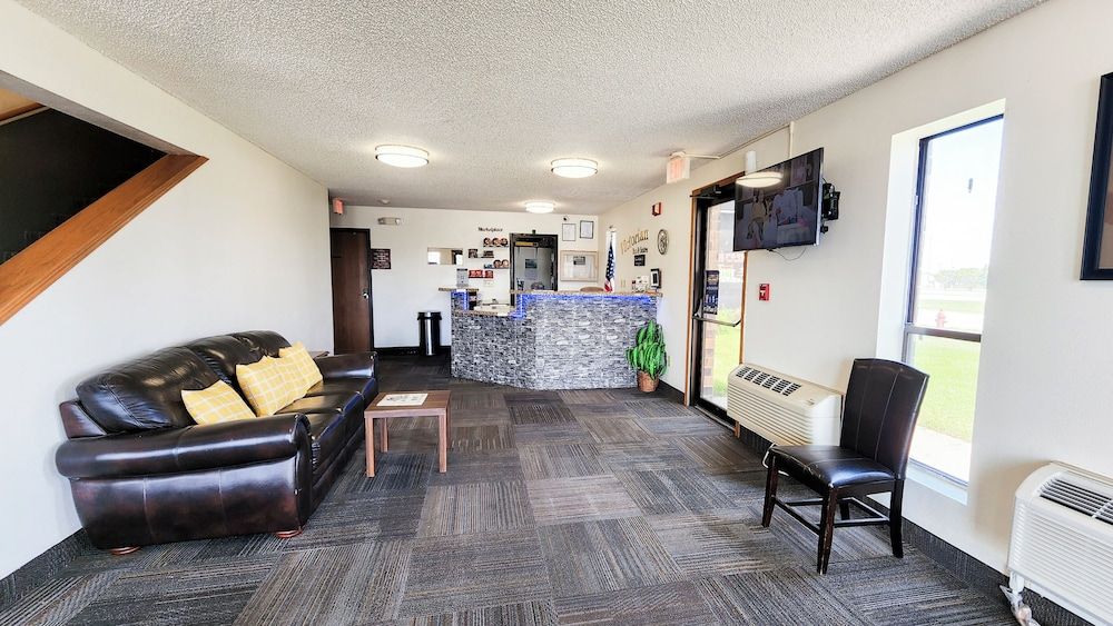 Victorian Inn & Suites 3