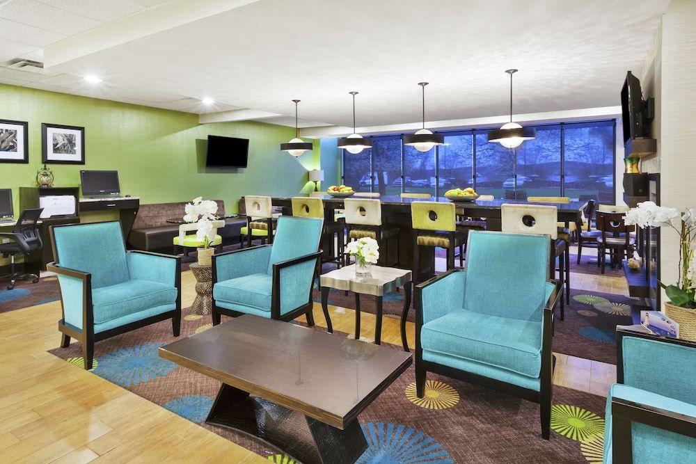 Hampton Inn Clinton 3