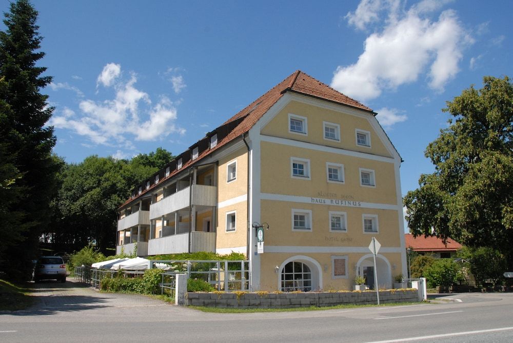 Haus Rufinus 3 estrellas en Seeon-Seebruck