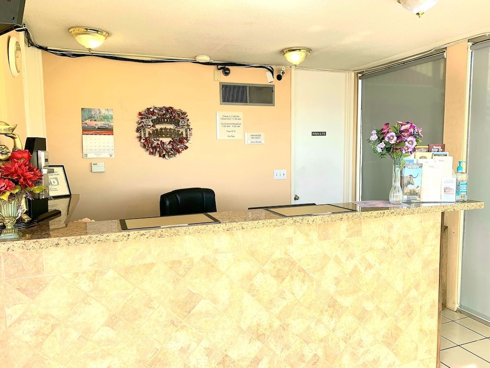 Executive Inn 3