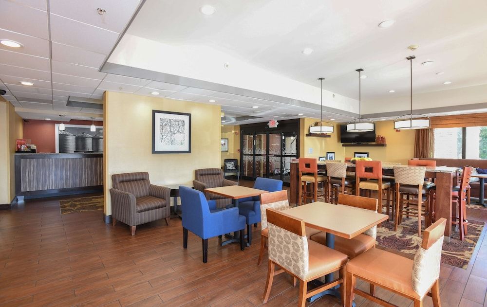 Hampton Inn Dry Ridge 3