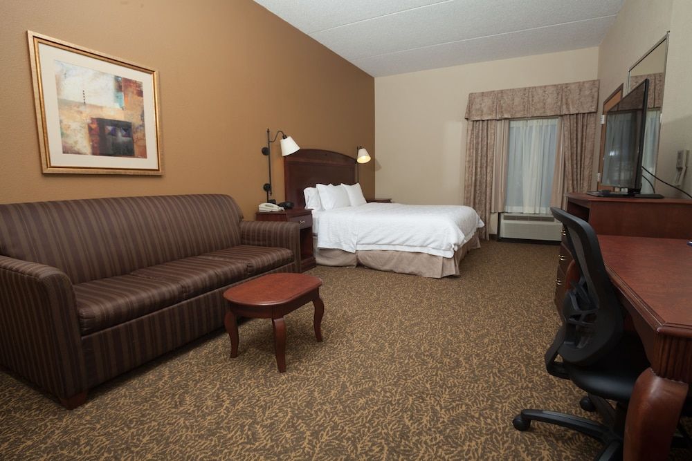 Hampton Inn Oneonta 2