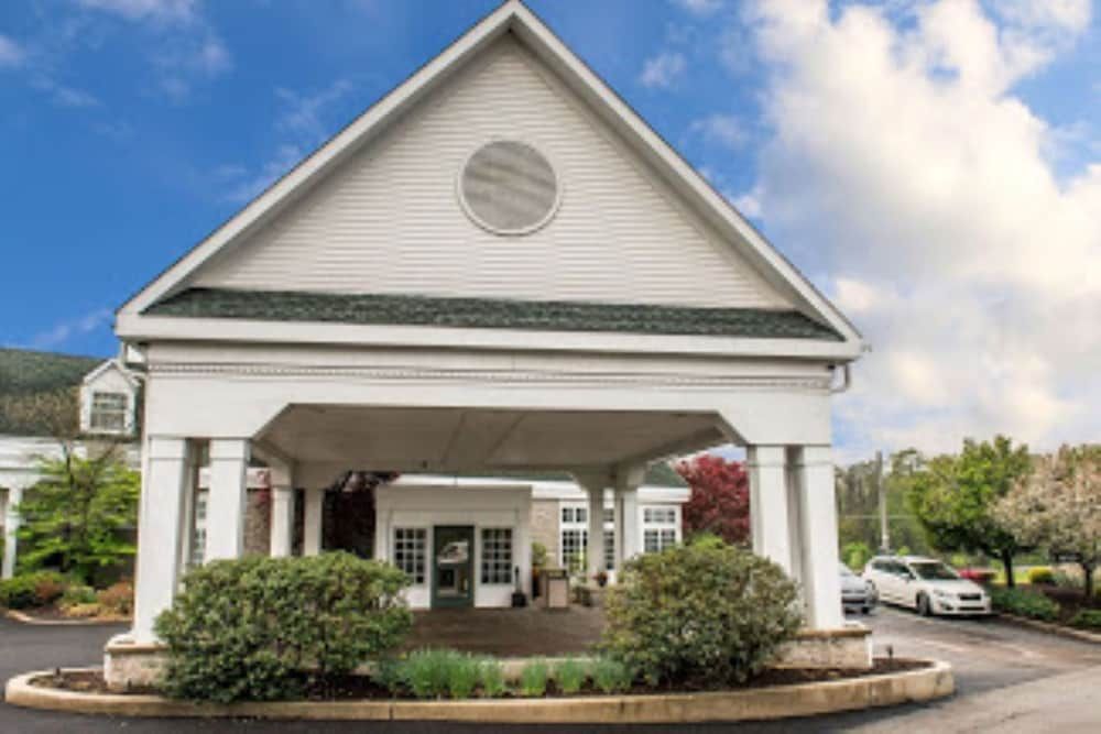Quality Inn Pittsburgh Airport 2 estrellas en Oakdale