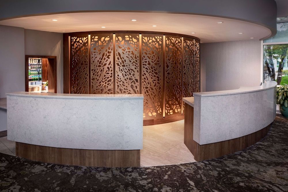 Embassy Suites by Hilton Boston Marlborough 2