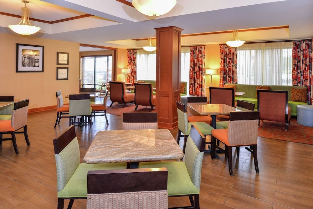 Hampton Inn Martinsburg 2