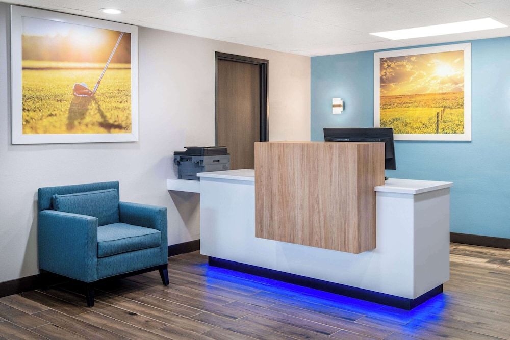 Days Inn by Wyndham Sioux Falls Airport 3