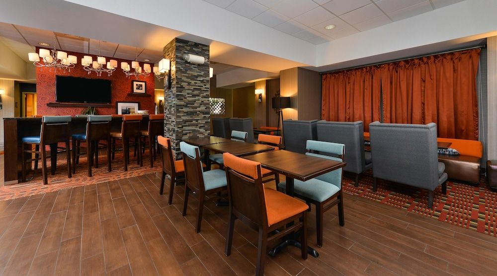 Hampton Inn Chicago-Carol Stream 3