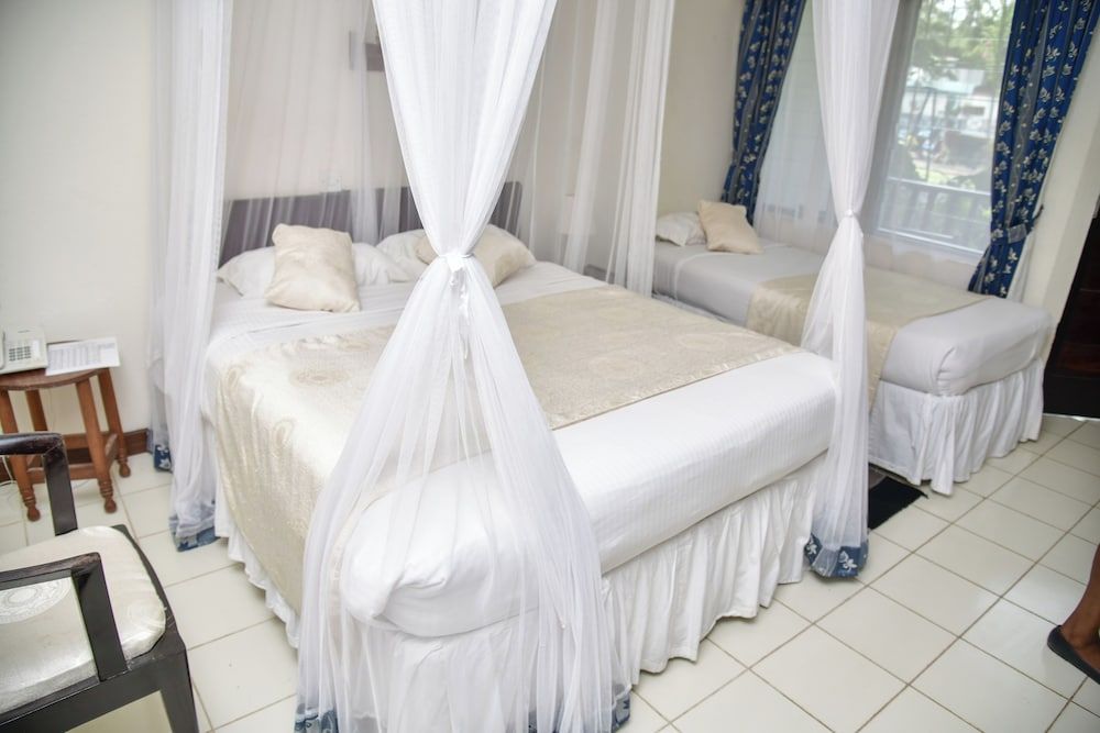 North Coast Beach Hotel 3
