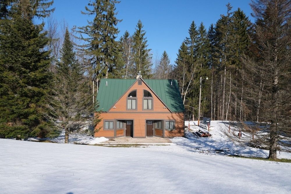 Ski in & out Spruce Glen Townhomes on Great Eastern Trail -1 estrelas em Killington