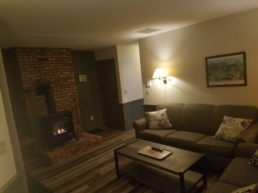 Ski in & out Spruce Glen Townhomes on Great Eastern Trail 2