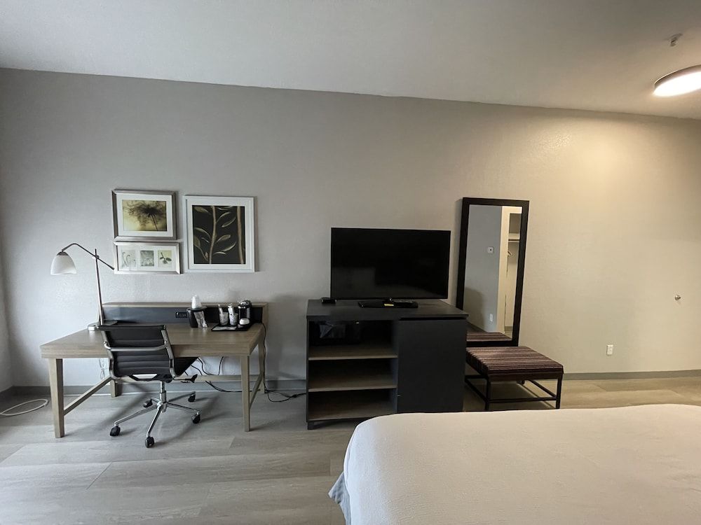 Country Inn & Suites by Radisson, Midway - Tallahassee West 3