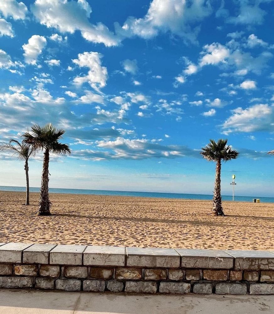 Hotel De La Plage 2 estrellas en Valras-Plage