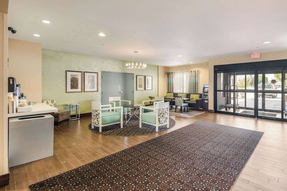 Quality Inn & Suites Quincy - Downtown 3