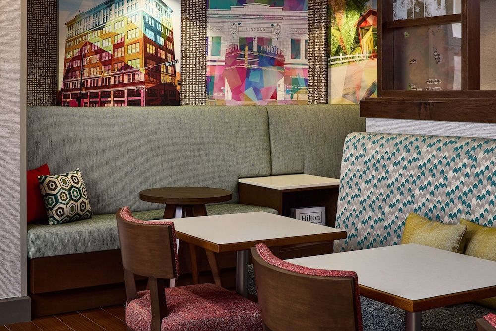Hampton Inn Massillon 3