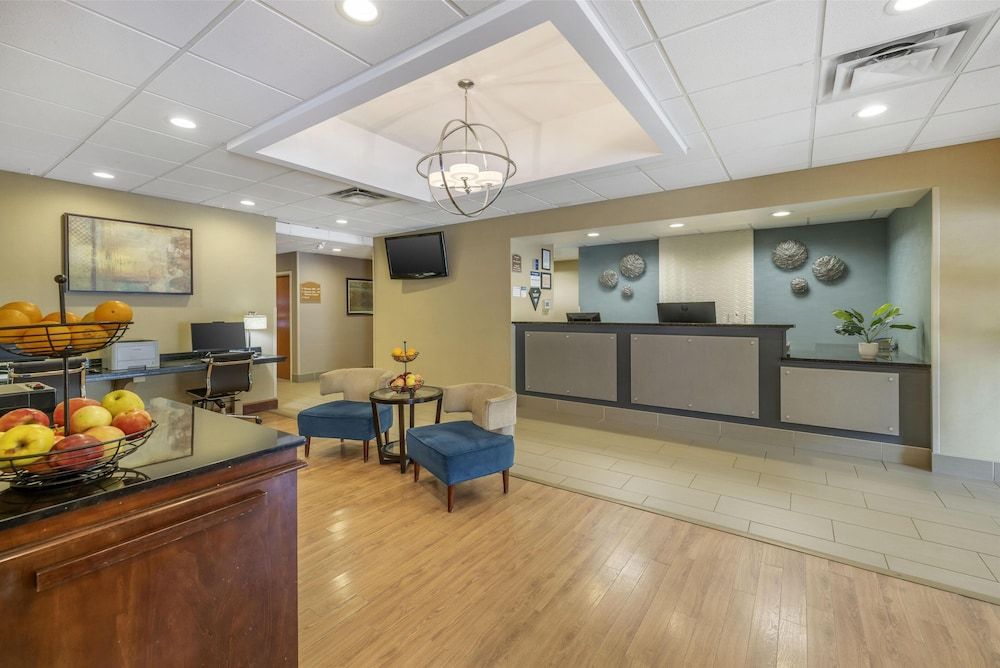 Best Western Plus University Inn 3