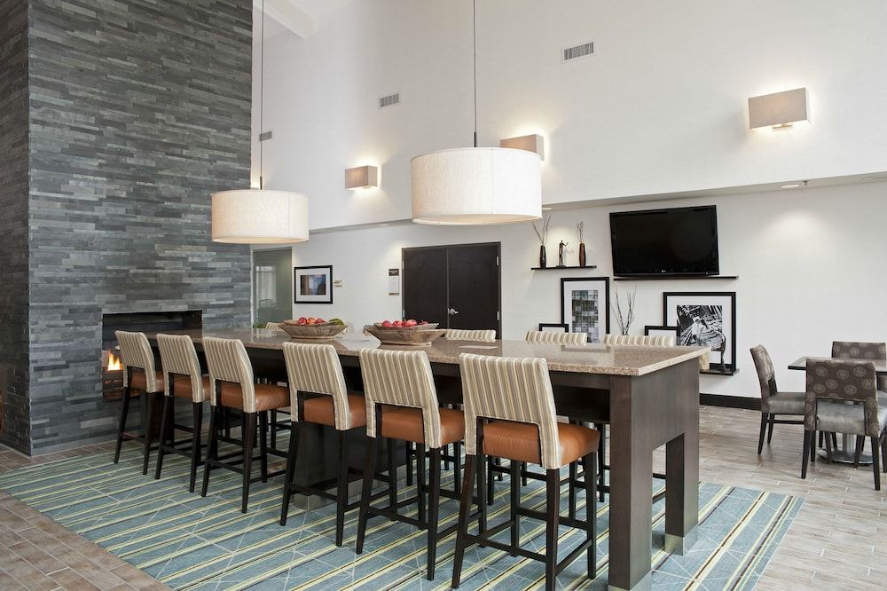 Hampton Inn & Suites Chicago/Lincolnshire 2