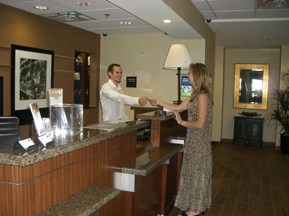 Hampton Inn & Suites Pueblo/North 2