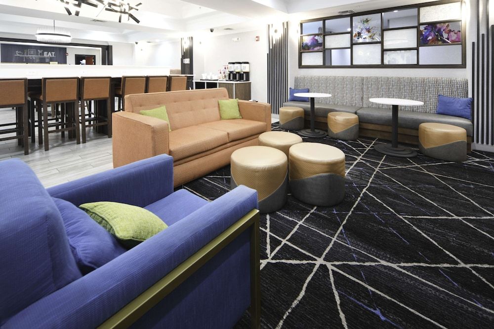 Hampton Inn Bryant 2