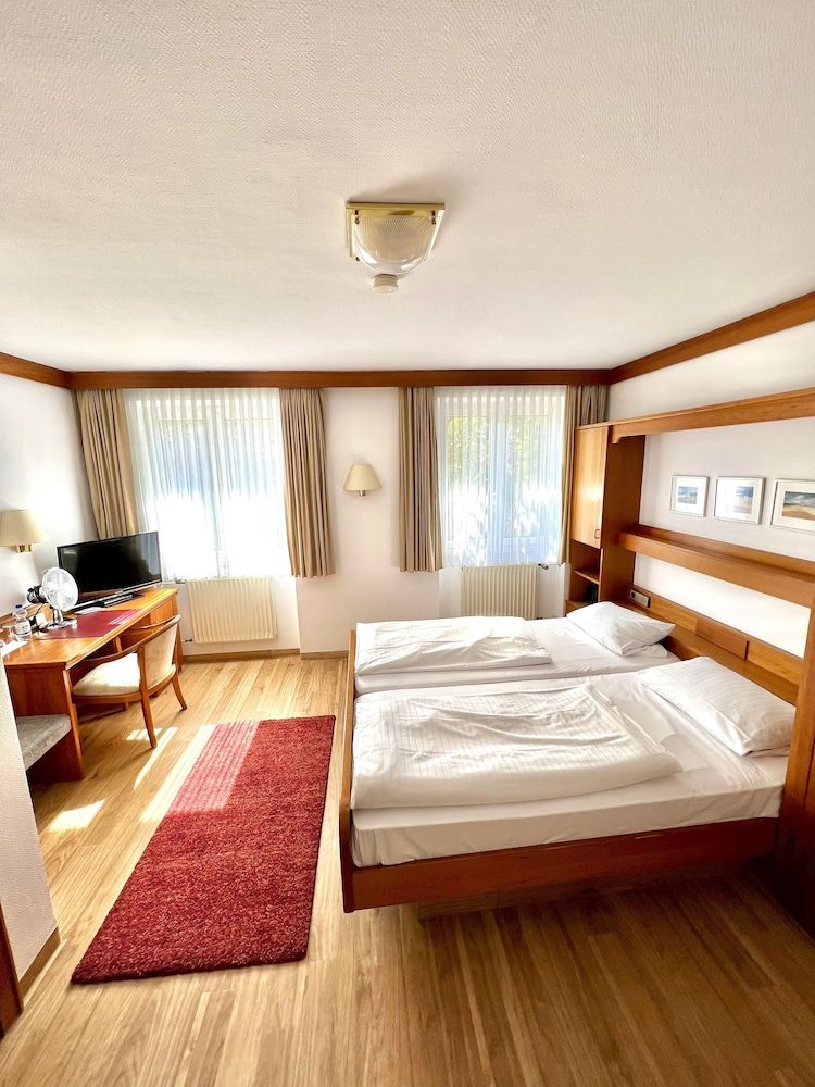Hotel Krone Neuenburg 3