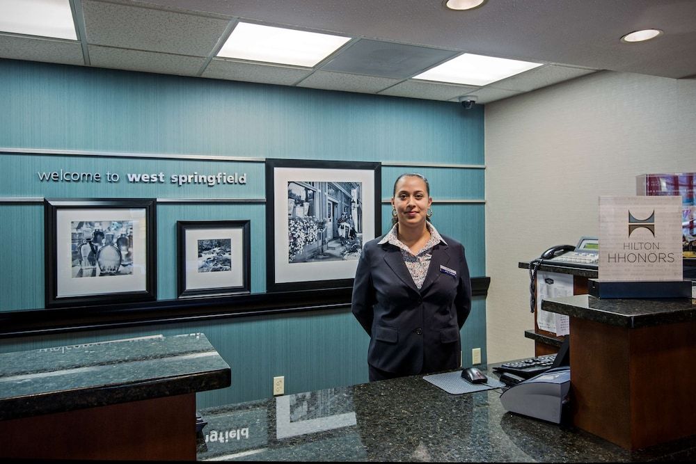 Hampton Inn West Springfield 2