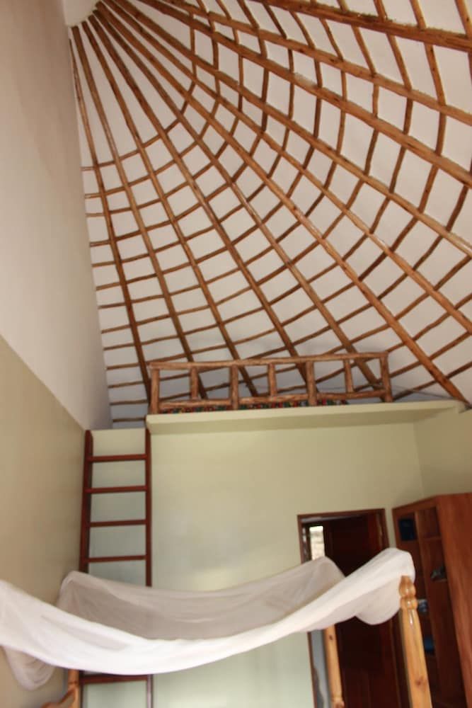 Banda Lodge 3