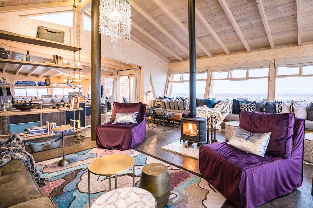 Shipwreck Lodge 3