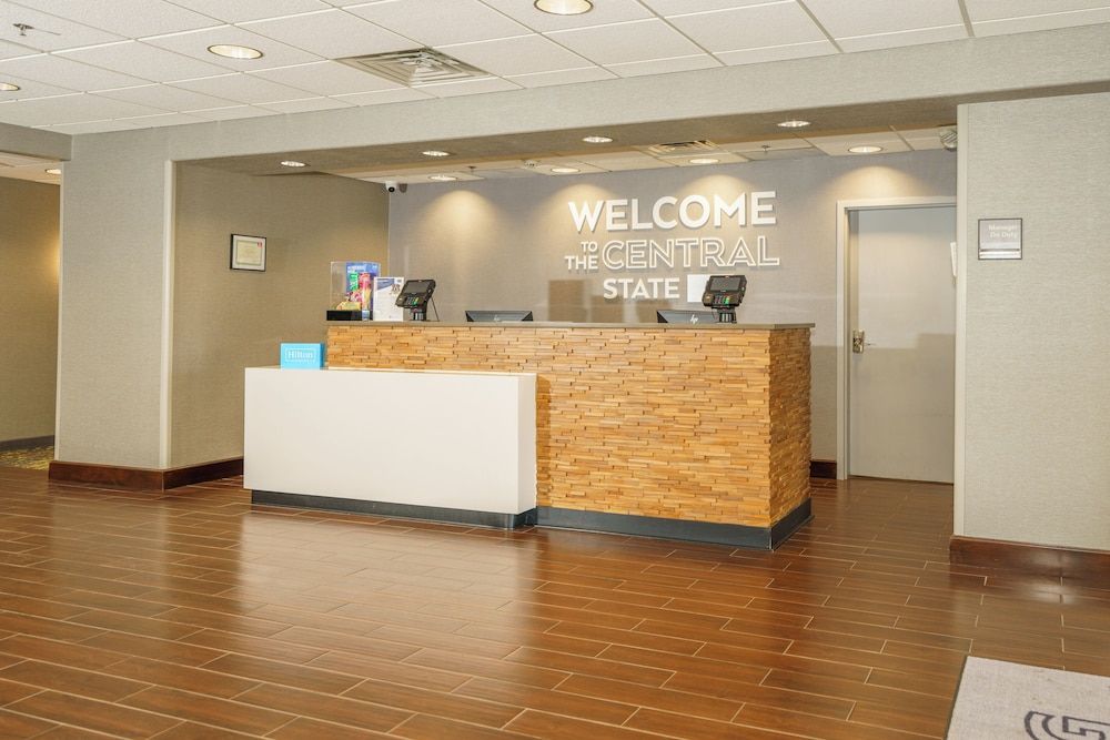 Hampton Inn Garden City 2