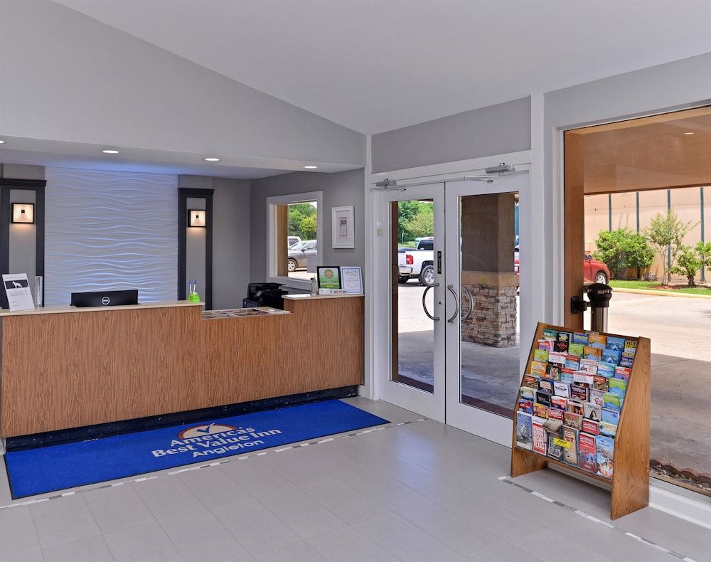 Americas Best Value Inn Angleton 3