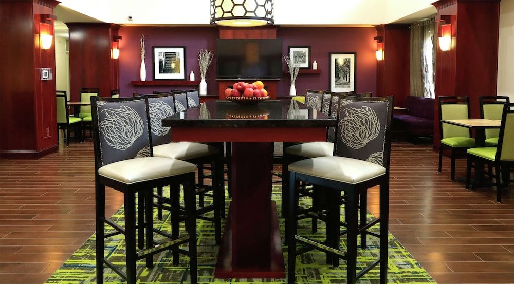 Hampton Inn & Suites Lamar 3