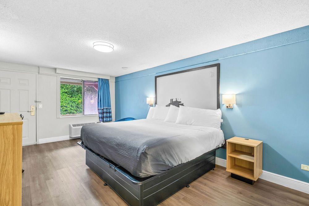 Super 8 by Wyndham Lantana West Palm Beach 2 estrelas em Lantana