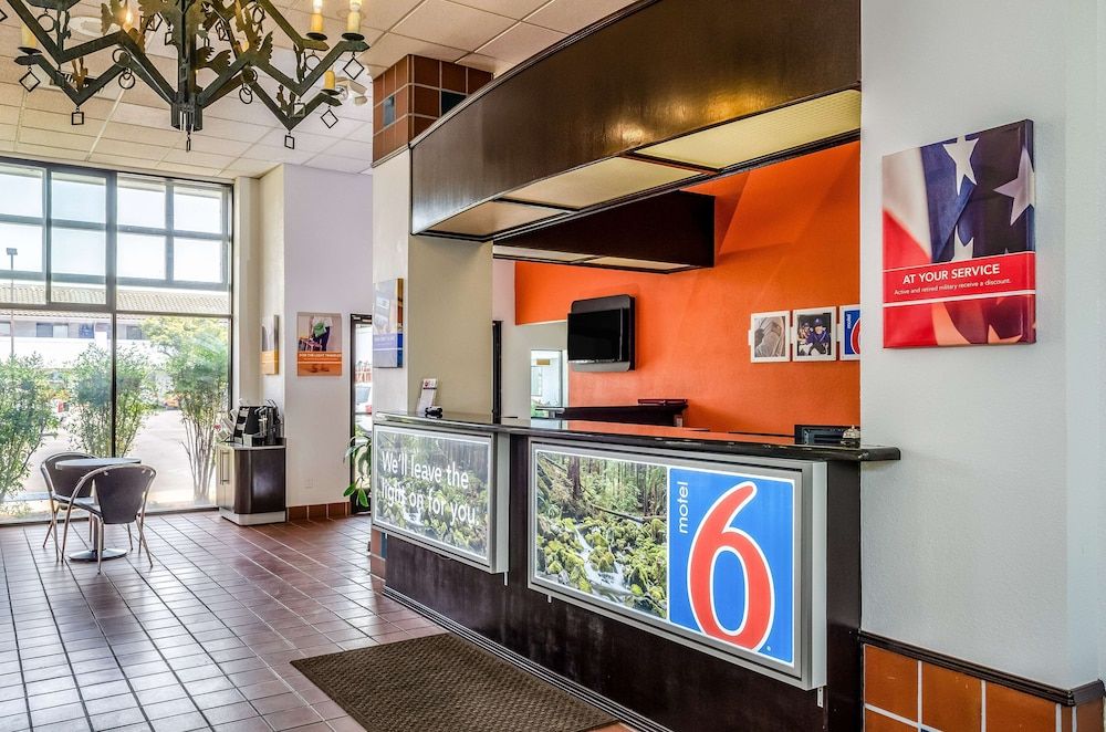 Motel 6 Oakdale, CA 2