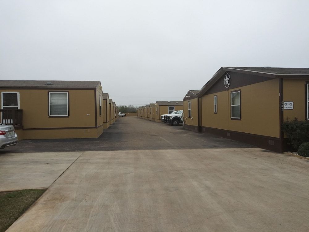 Cotulla Homes -1 estrellas en Cotulla