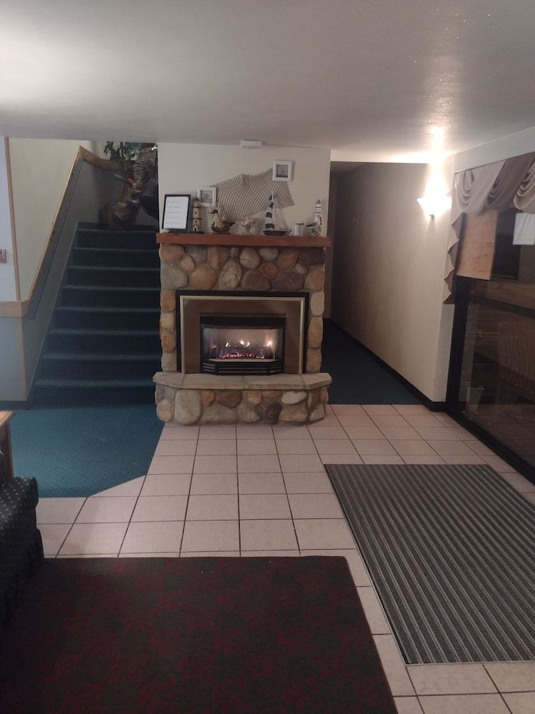 Landmark Motel 3