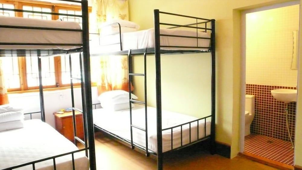 The Old Place In't Youth Hostel 3