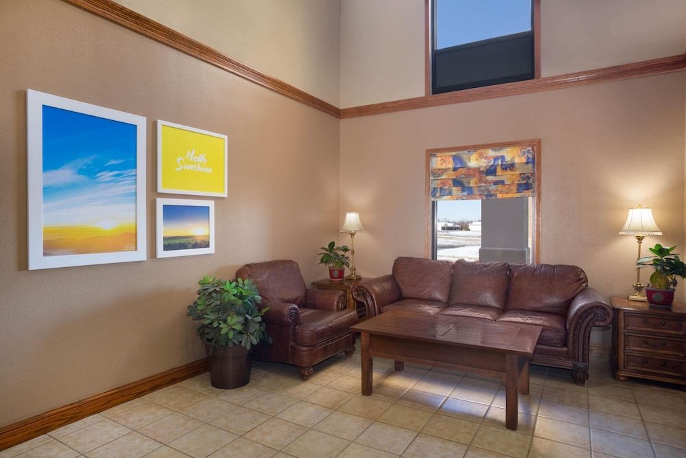 Days Inn & Suites by Wyndham Cuba 3