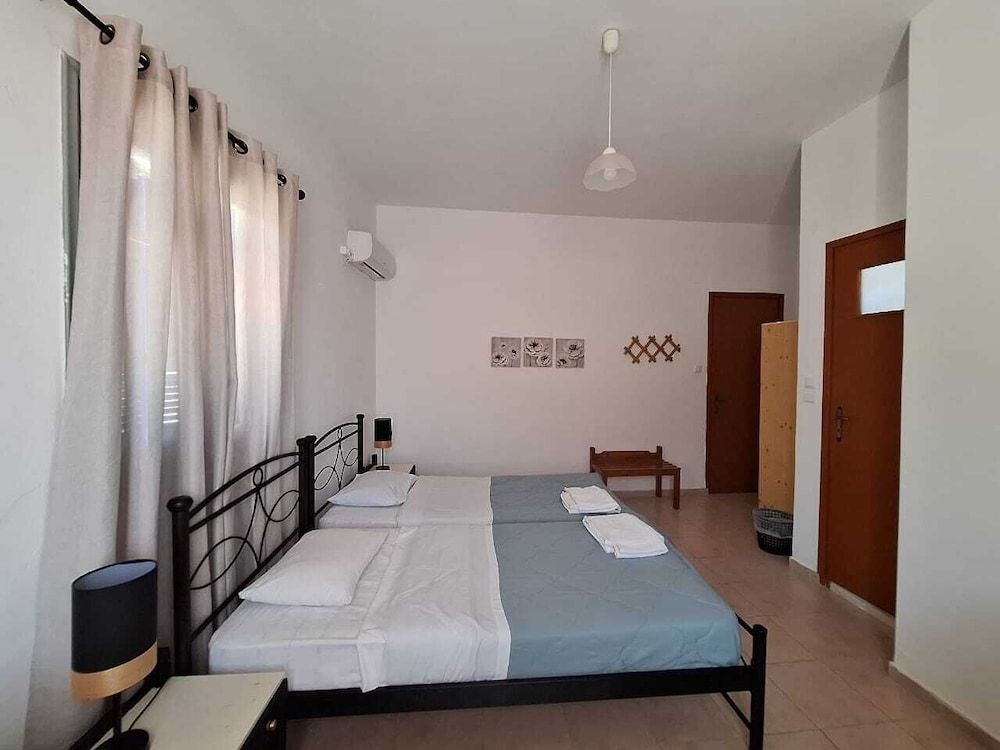 Nikos Hotel 1 estrellas en Diafani