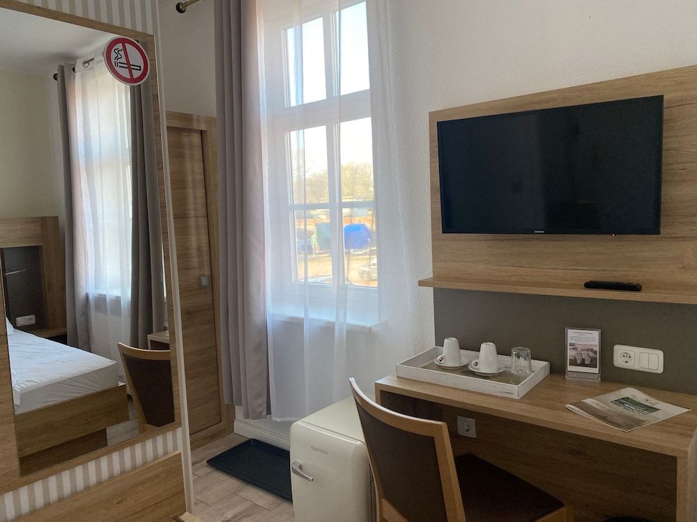 Hotel Pension Zum Alten Fährhaus 3