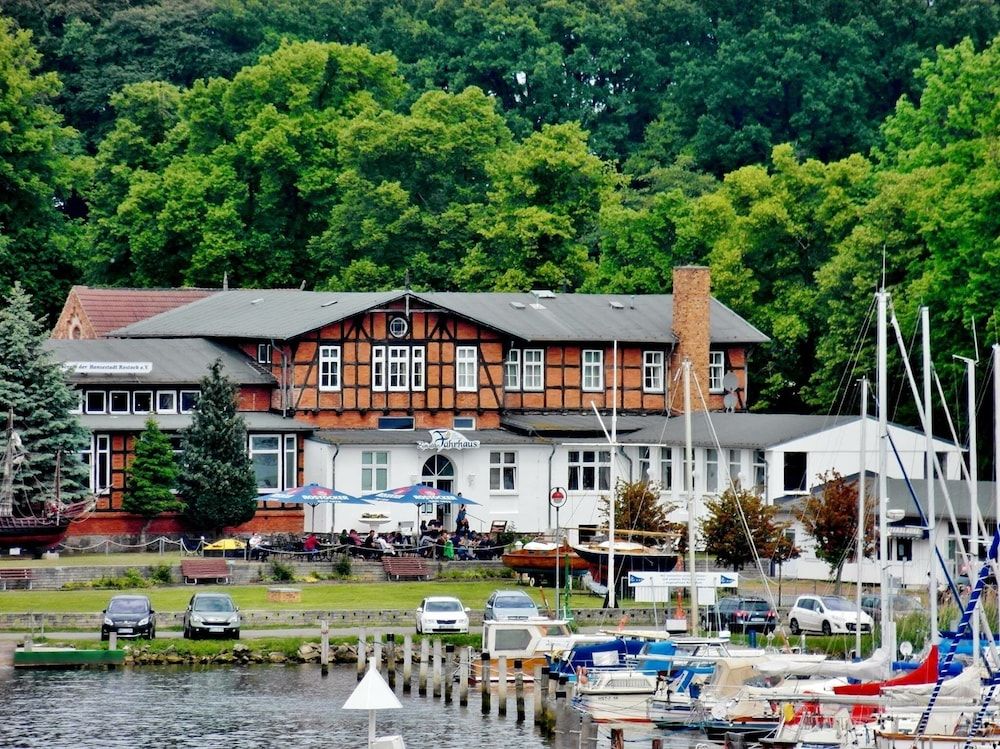 Hotel Pension Zum Alten Fährhaus -1 estrellas en Rostock