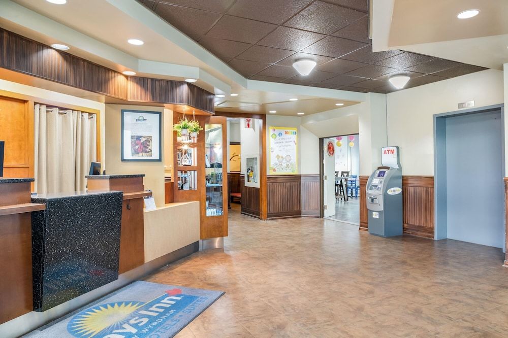 Days Inn by Wyndham Berthierville 2