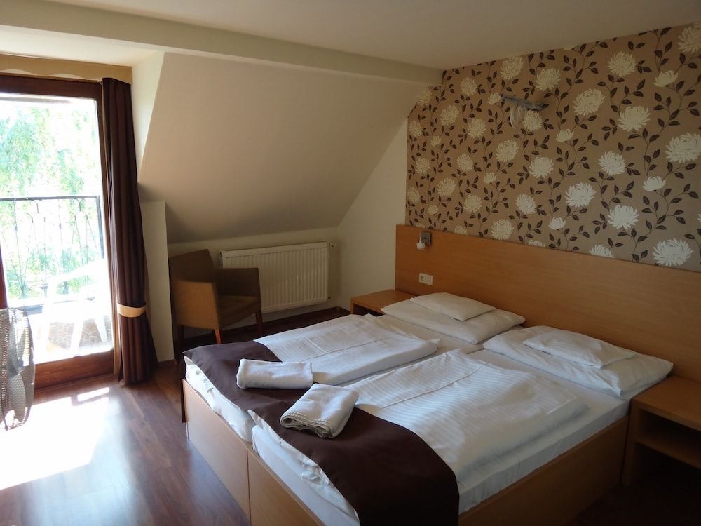 Hotel Viktória Vendégház 3