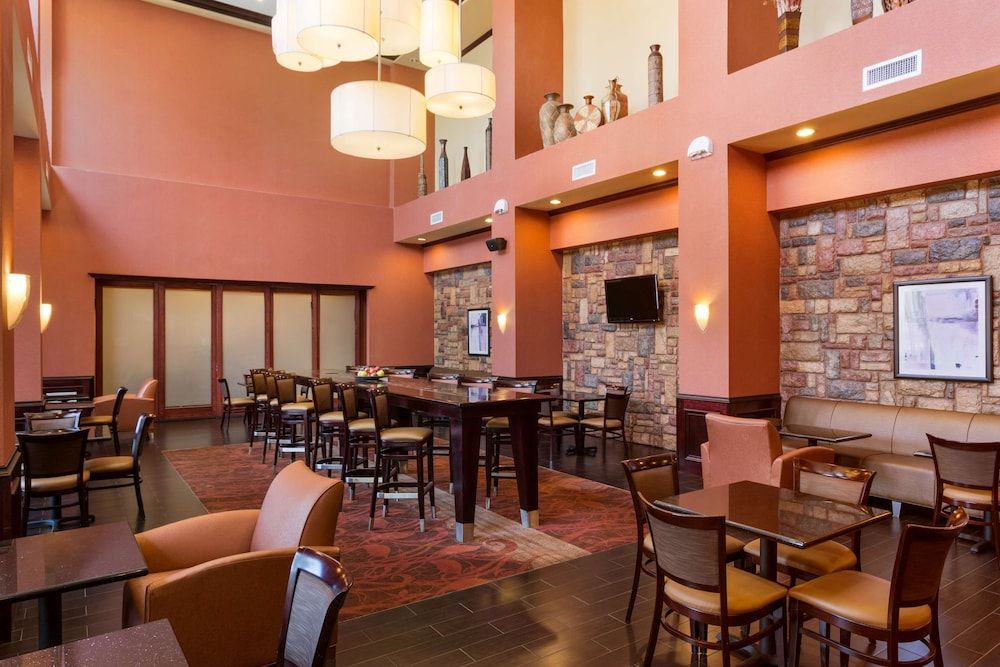 Hampton Inn & Suites Mission 2